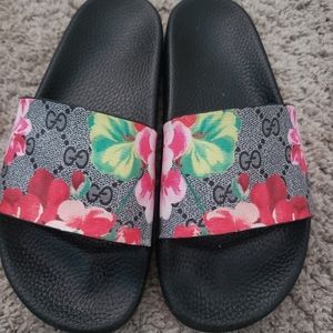 Gucci slides for women